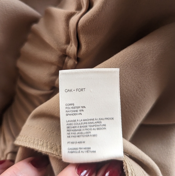 Oak + Fort Elastic Waist Tapered Trouser Camel Women's Medium - Picture 7 of 7